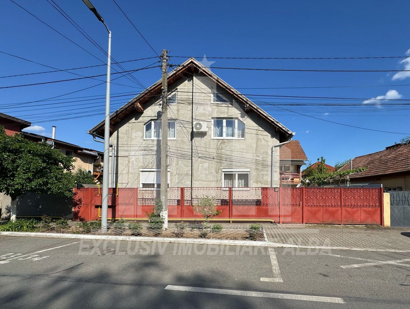 Casa individuala de vanzare, Centru - Poză 1