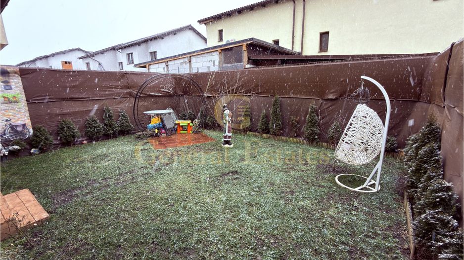 Casă tip triplex de vânzare în Sânpetru - Poză 10