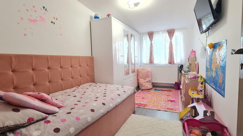 Casa mobilata si utilata in Cartier Izvor Tarlungeni Brasov - Poză 6