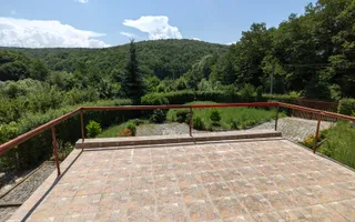Casa/Vilă  aproape de pădure Vâlcele + 1235 m² teren 160.000 EURO - Poză 19