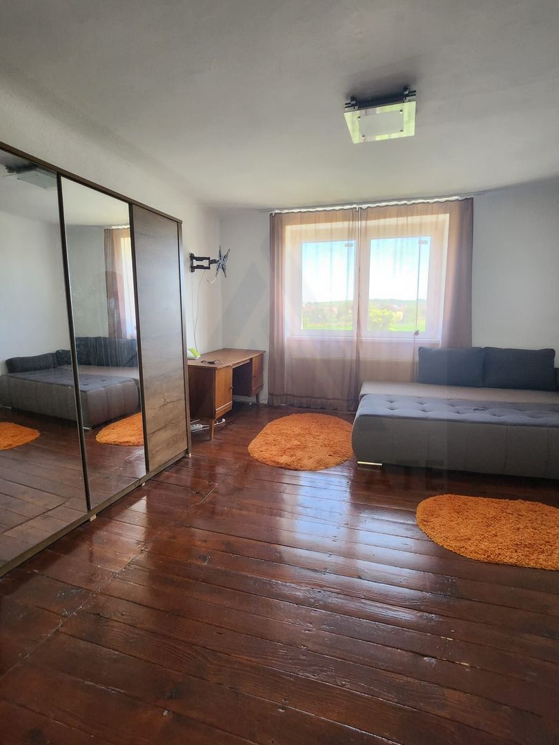 Casa individuala 3 camere renovata recent teren 803 mp in Agnita - Poză 11