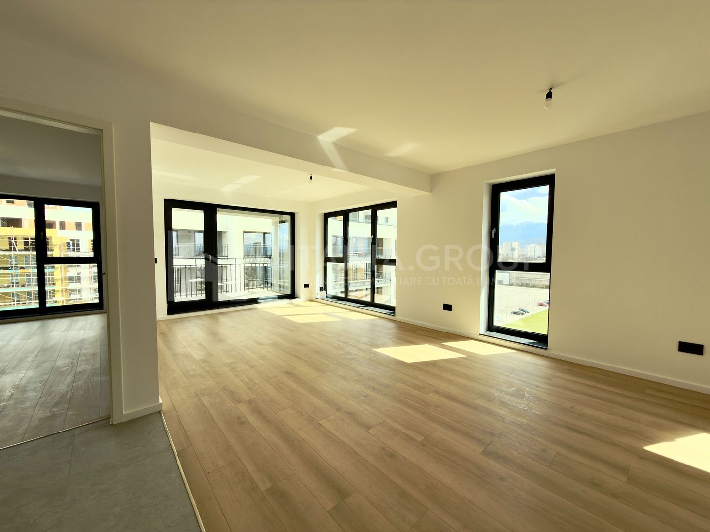 Apartament 2 camere cu vedere panoramică spre munte - Kasper Coresi - Poză 5