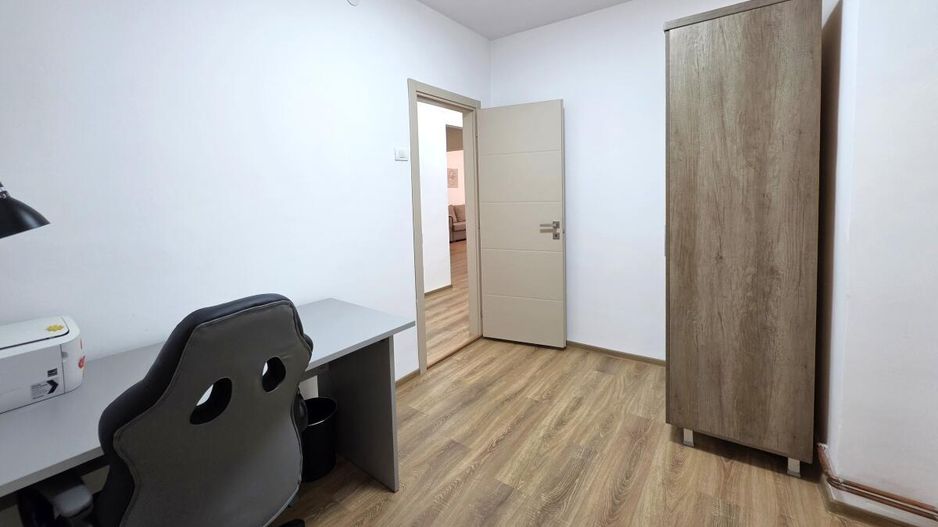 Piata Romana, 4 camere 138 MP total, Etaj 2/9, renovat - utilat, liber - Poză 9
