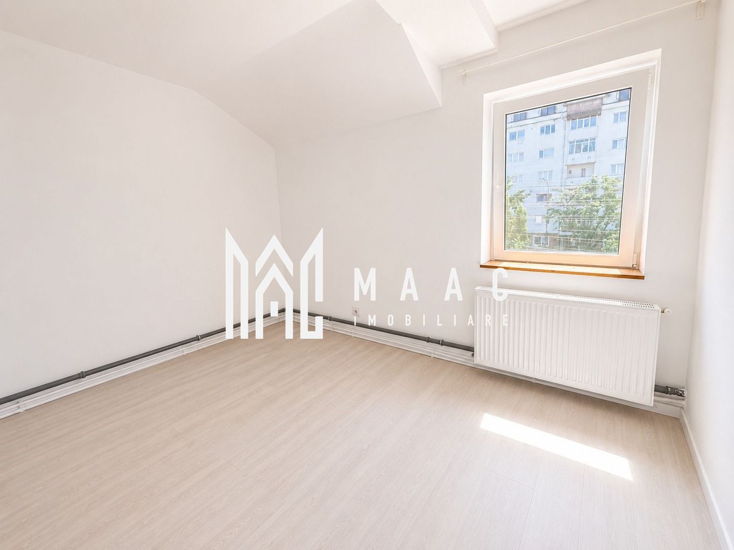 Spatiu comercial/ birouri | Etaj 1 | 80MP | Sub Arini - Poză 7