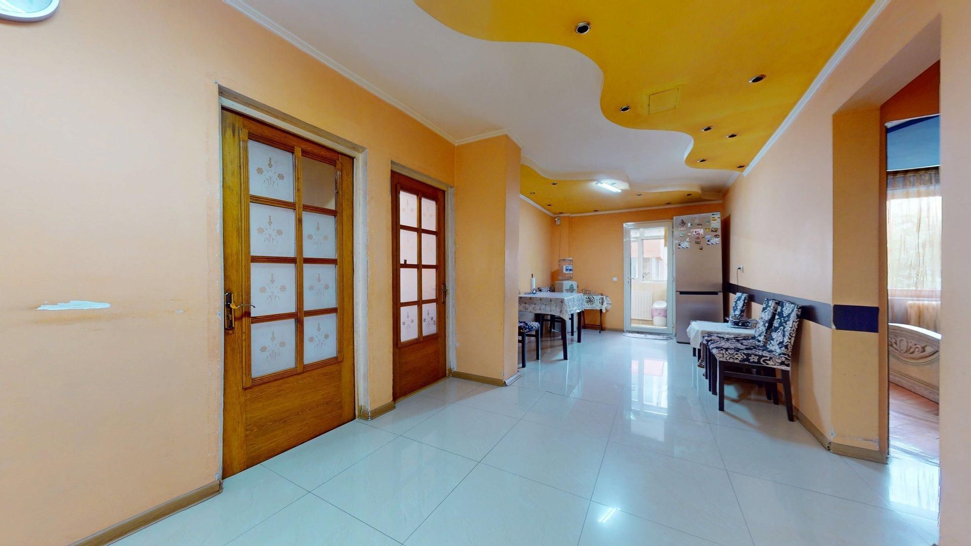 Apartament 4 camere– Zona Teiul Doamnei - Poză 1