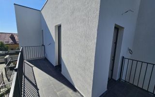 Apartament exclusivist dispus P+1E + curte 70mp - Poză 12