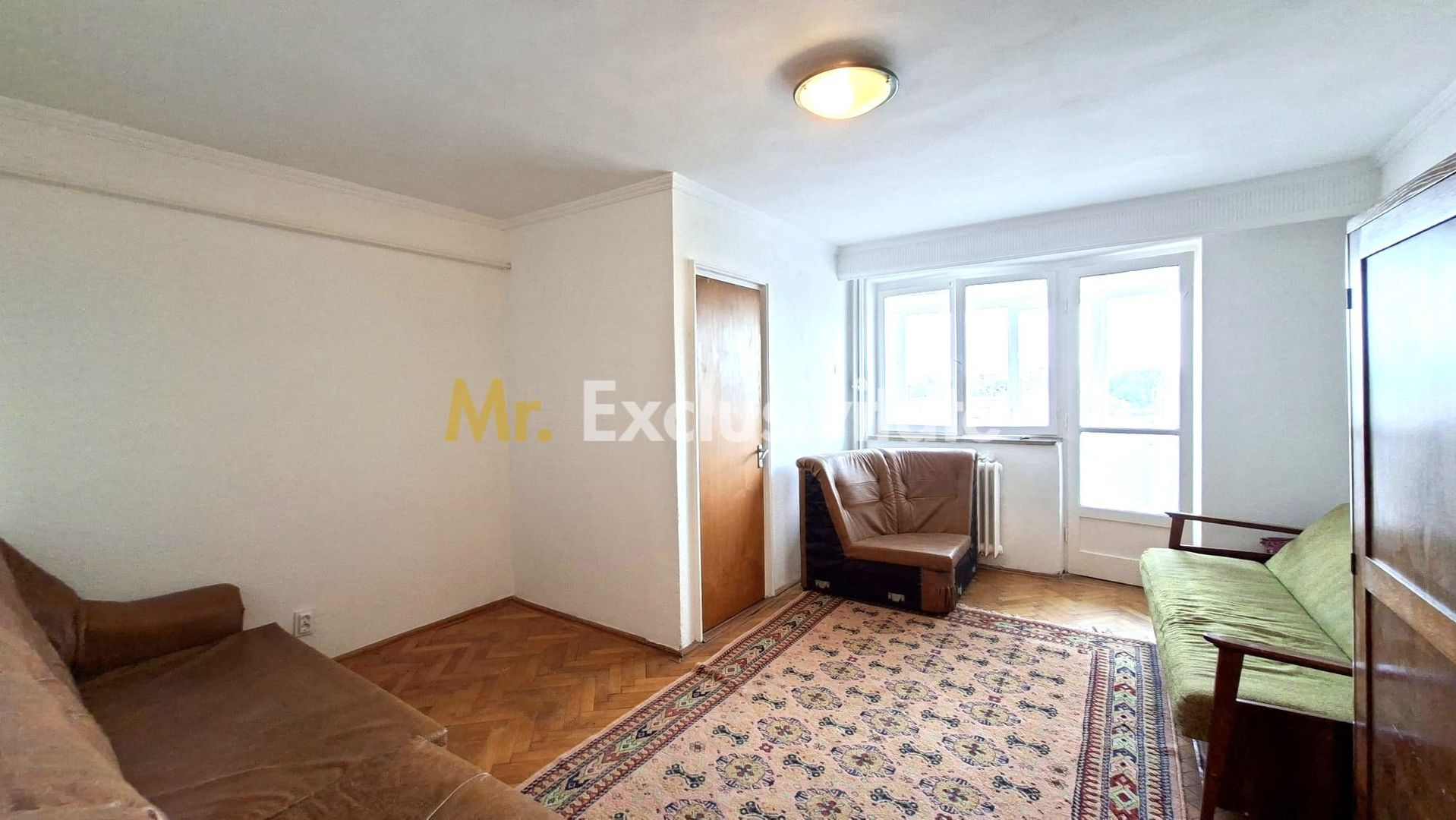 Garsoniera Craiovei etaj intermediar in bloc de apartamente - Poză 1