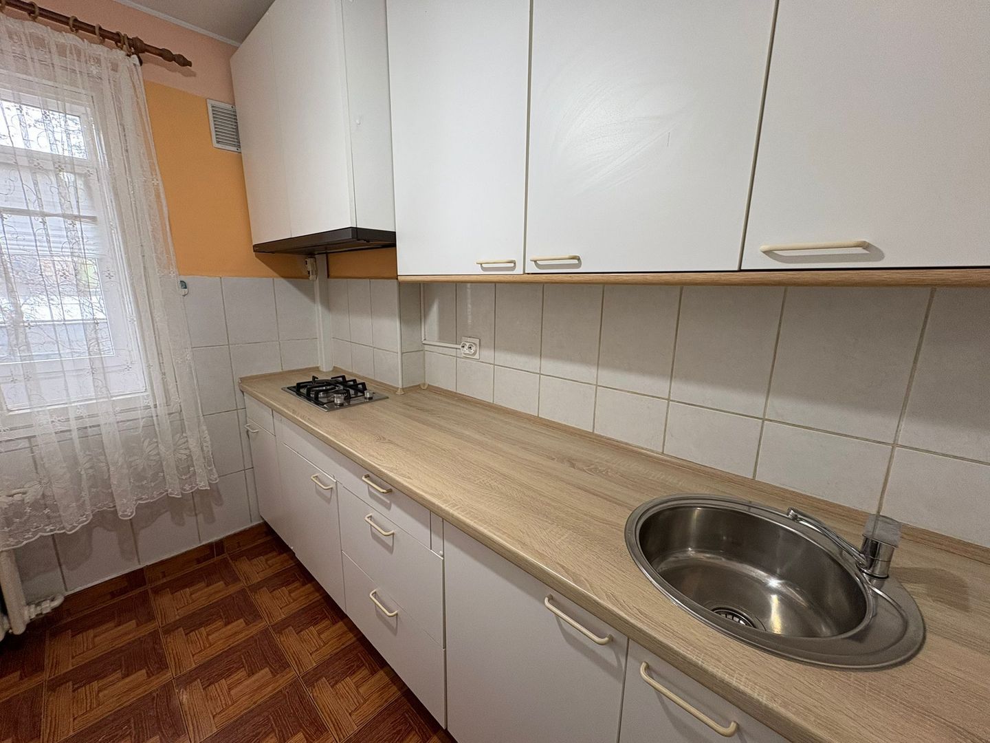 AP. 2 CAMERE P-TA UNIRII, PARCARE, BUCATARIE INCHISA, METROU 10 MIN - Poză 5