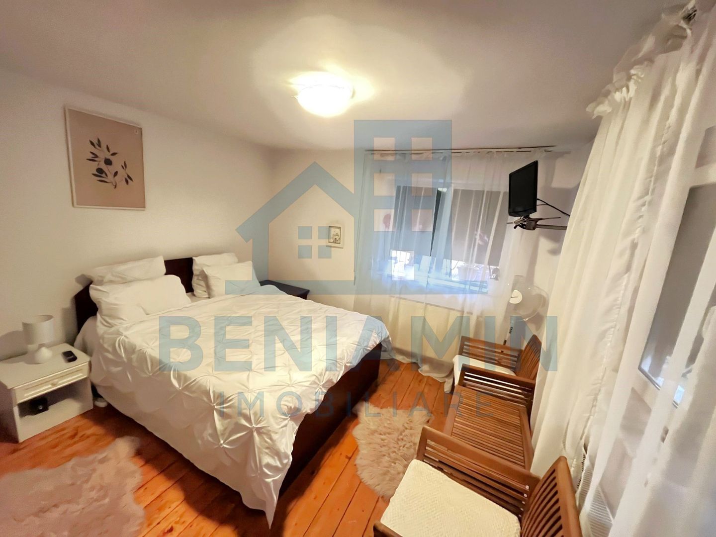 Casa de inchiriat Raului intersectie Campia Islaz -loc de parcare - Poză 9