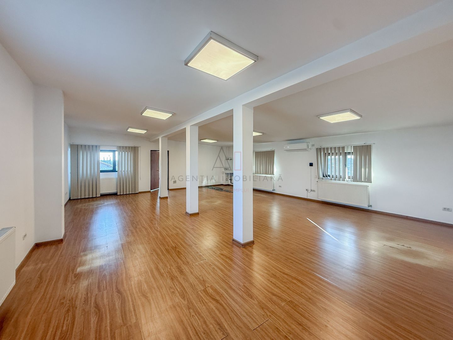 Spatiu de Birouri Sau Comercial | Soseaua Chitilei | Parcare - Poză 1