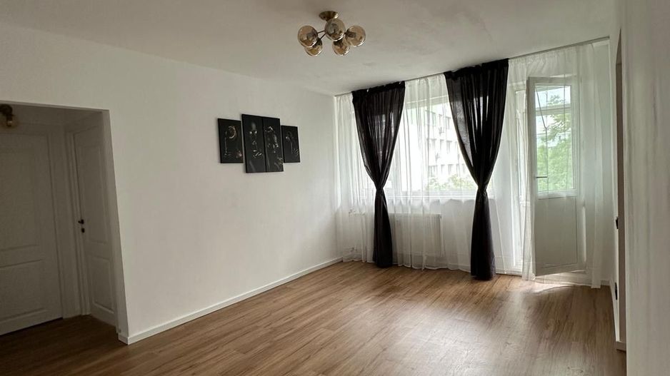 De vanzare bApartament 2camere  Ion Mihalache  sect 1 - Poză 1