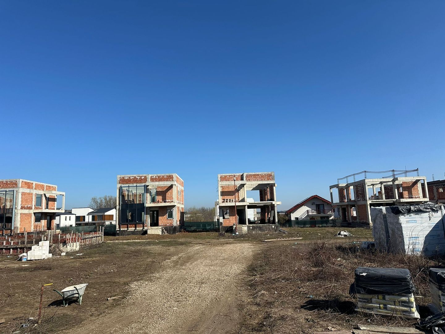 Proiect rezidențial 18 vile Tunari (stadiu avansat) - Poză 26