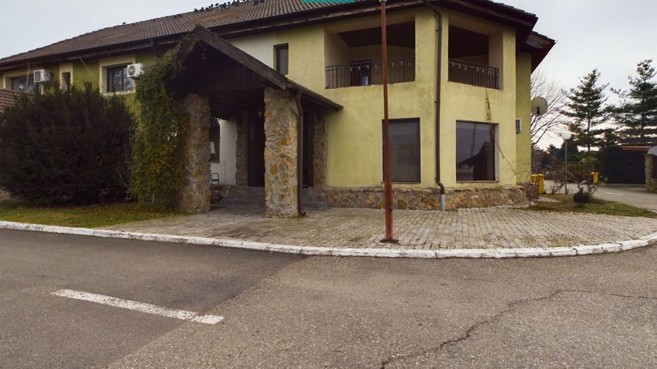 Casă in Cartierul Verde - Poză 12