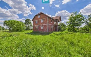 Casă la roșu, P+1, în localitatea Beliu, Arad - Poză 12