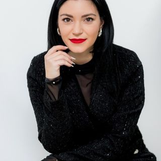 Andrada Gaburoi - VESTGROUP