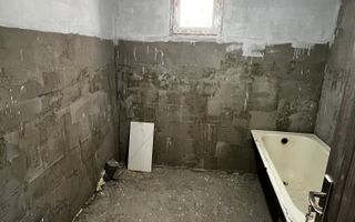 Proprietate cu 2 case și 770 mp teren – vedere spre Castel - Poză 7