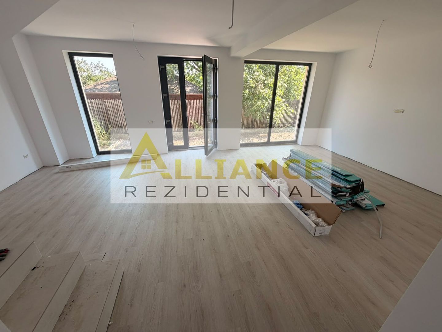 Casa Tip Duplex P+1+M - 5 camere - 4 bai 180 MPU - Teren - 190 MP - Poză 3