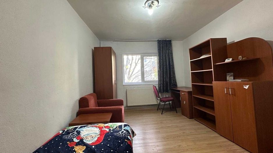 Garsoniera centrala proprie bloc 1982 Gorjului, Pacii, Militari - Poză 1