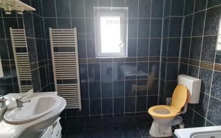 Casa individuala cu 2 apartamente, 6 camere,teren 403 mp,ASTRA. - Poză 8