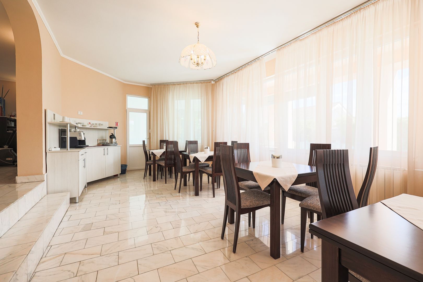 Flexibilitate într-o locație cheie, ideală pt hotel, cămin, clinică. - Poză 4