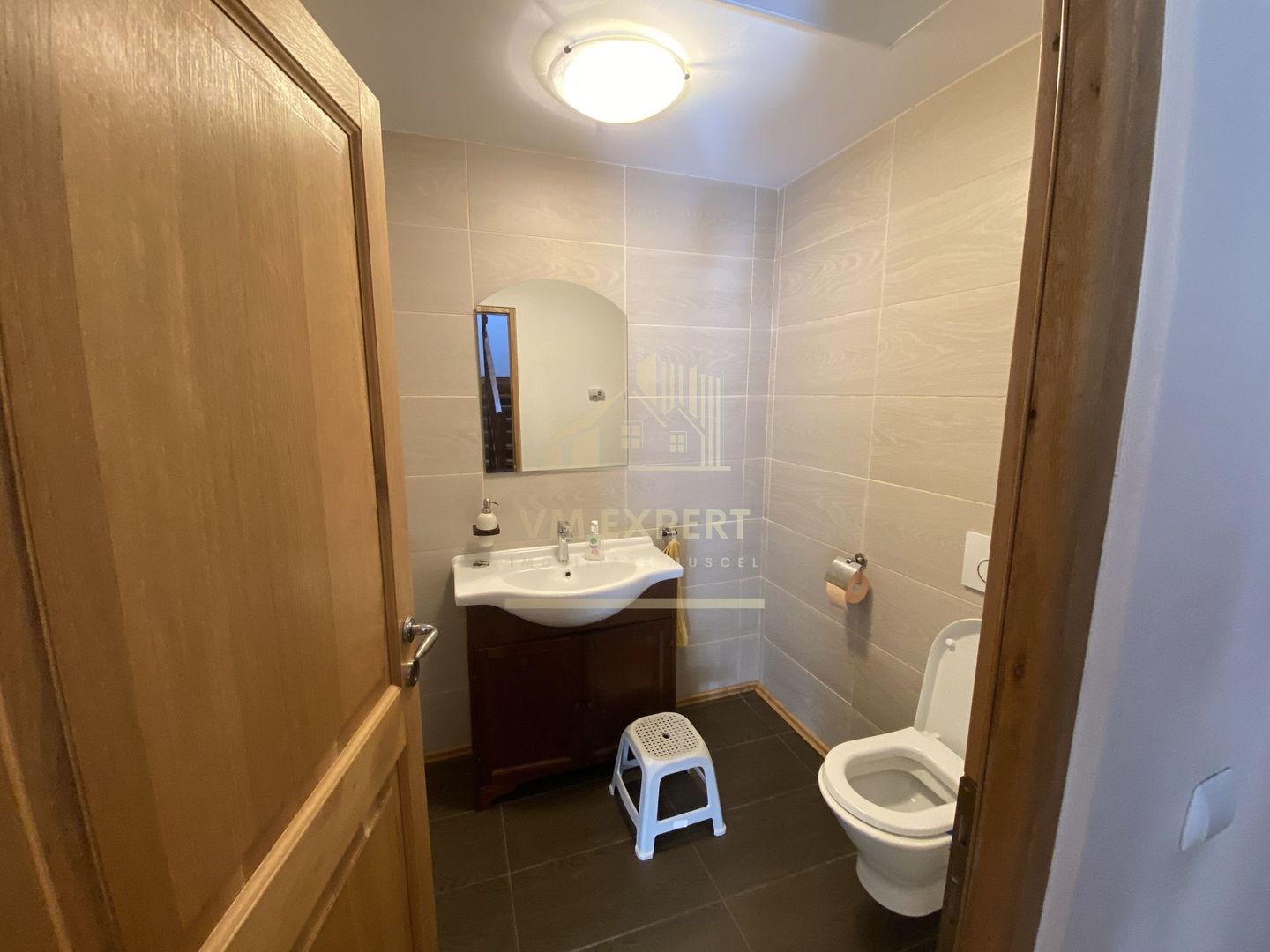 VILA CAMPULUNG, TEREN 4200 MP, PRET 259000 EURO - Poză 5