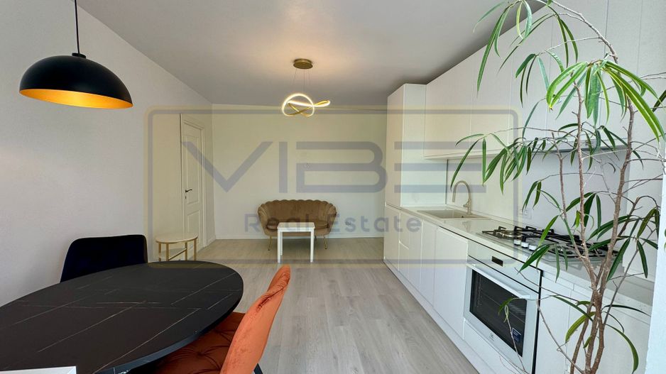 Apartament 3 camere decomandat Podu Ros  Piata Nicolina - Poză 2