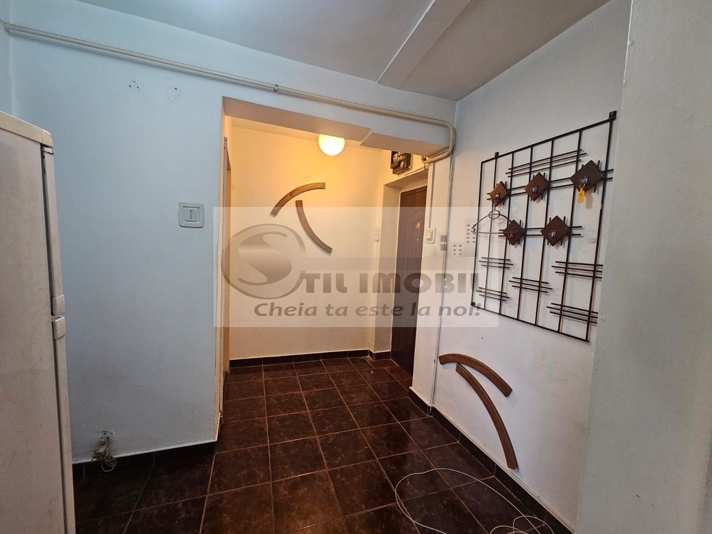 Apartament 3 camere - Gara - etaj 1 - 104.000Euro - Poză 6
