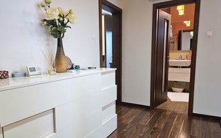 De inchiriat - 2 camere, zona centrala - biserica Sf. Precista - Poză 3