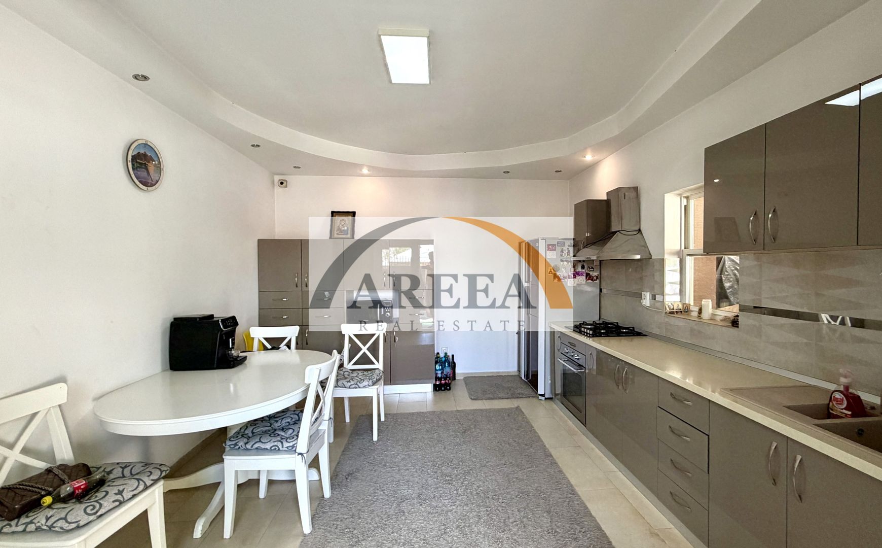 VILA ELEGANTA - 350 mp - D+P+E+M - METROU APARATORII PATRIEI - Poză 5