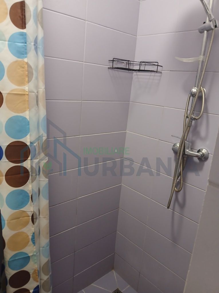 Inchiriez garsoniera zona Alexandru 1500lei - Poză 5