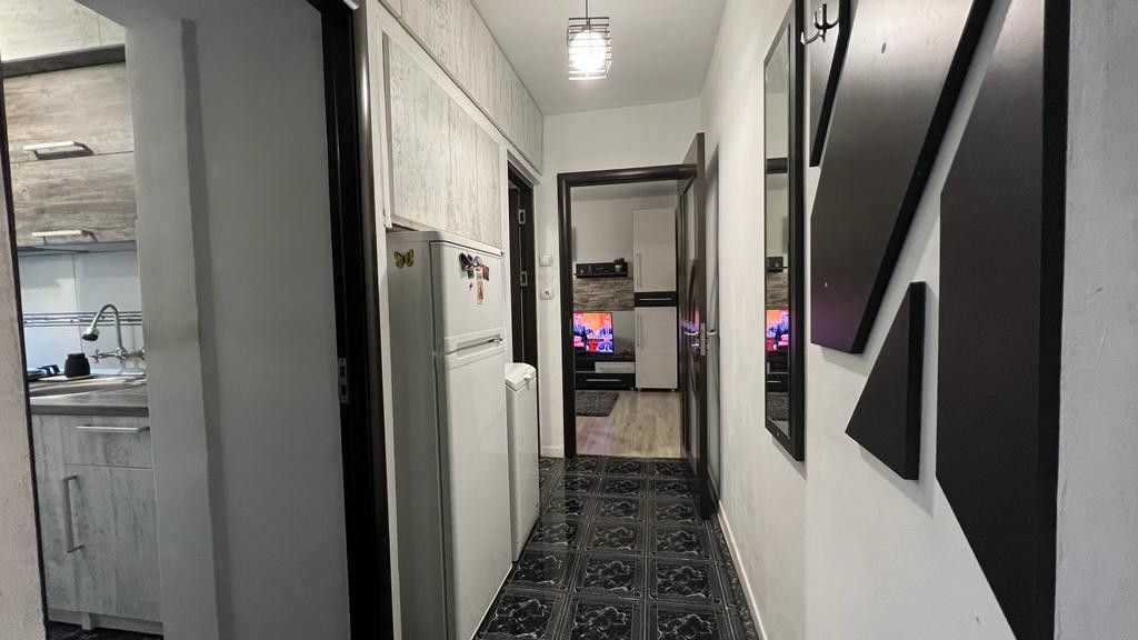 KM 4-5 - Apartament cu 3 camere situat la etajul 3 - Poză 9