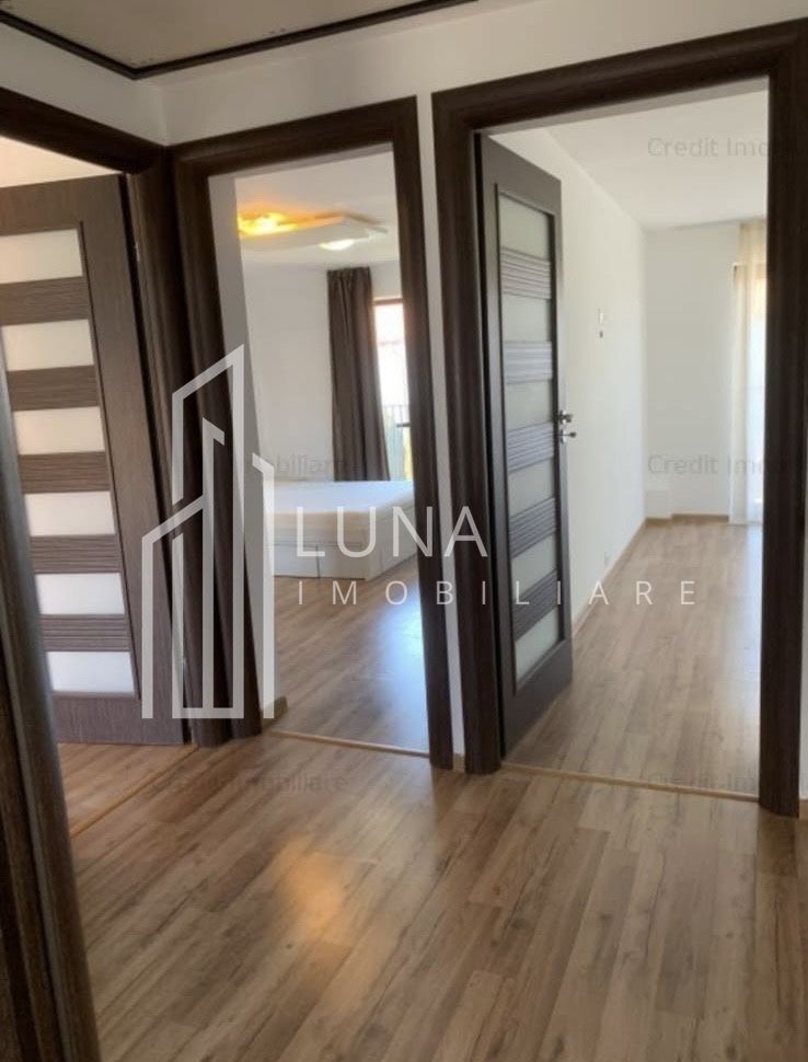 Inchiriez casă modernă în Ghimbav 2 nivele, curte proprie - Poză 3