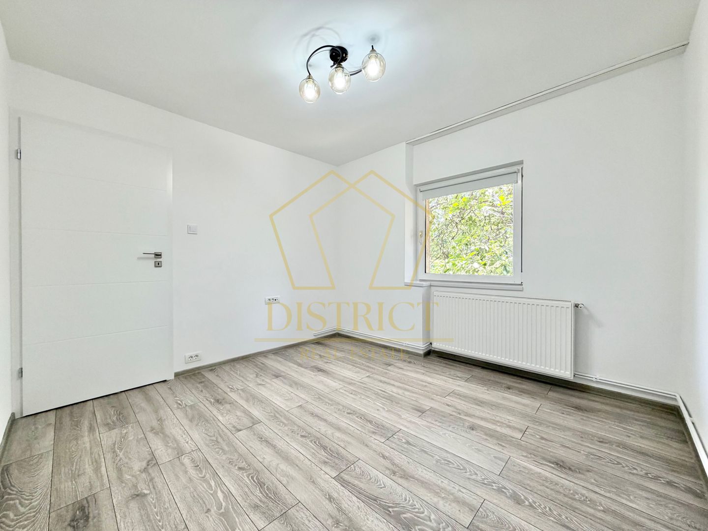 Apartament cu 3 camere decomandat la parter inalt, zona Girocului langa Lidl. - Poză 12