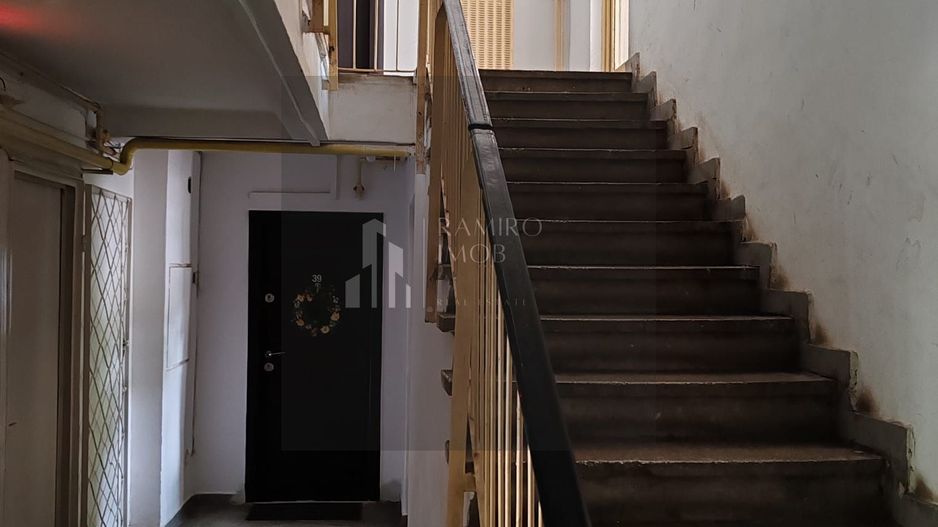 Apartament 2 camere, str Vicina, decomandat, 61 mp - Poză 12