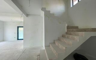 Casă individuală cu garaj-Moșnița Veche - Poză 5