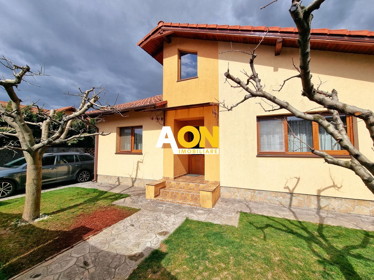 Casa 3 camere, mansardabila, S+P, 400 mp teren, Cetate - Poză 1