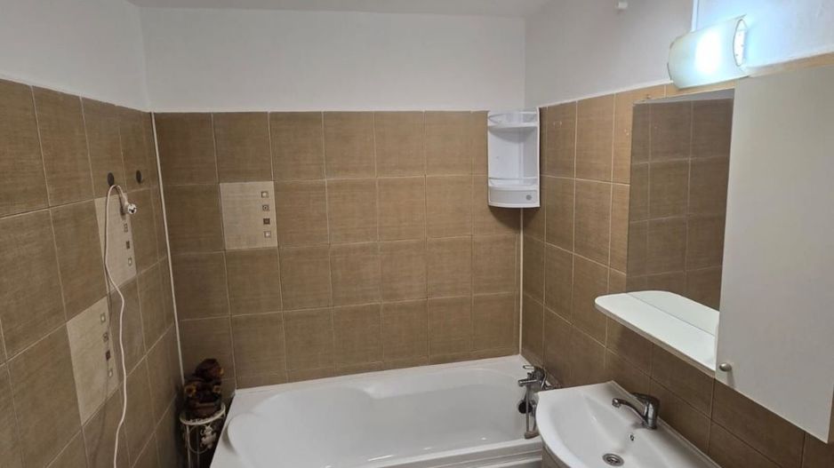 AP. 2 CAMERE ZIZIN - 64 MP, REABILITAT, BUCATARIE INCHISA,METROU 8 MIN - Poză 6