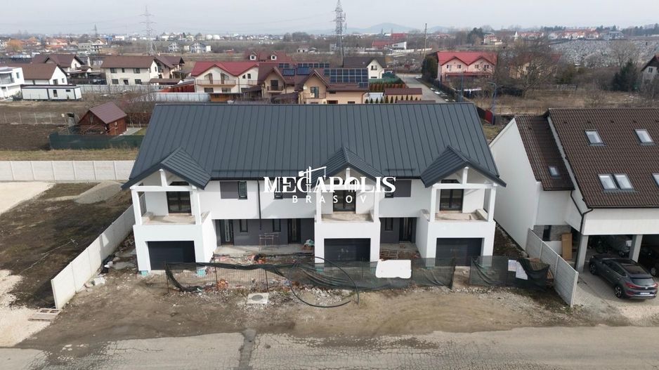 Casa cu Garaj / Predare Mai 2026 / Predare la Cheie - Poză 13