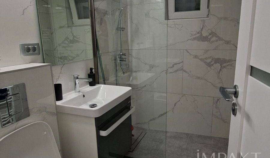 Apartament cu 3 camere de inchiriat, zona Ultracentrala - Poză 11