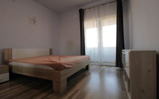 Casa cu 3 camere, locuri de  parcare, curte - Poză 7