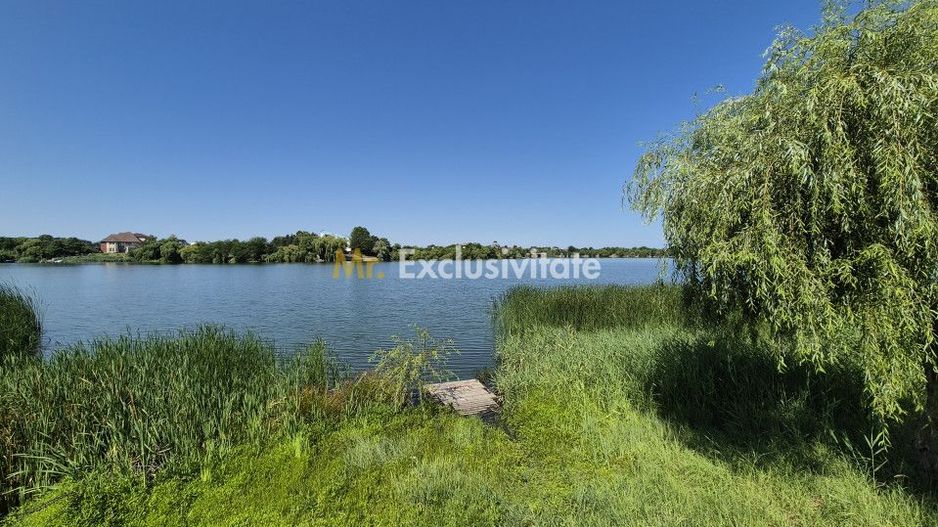 Priveliste spre lac! - Poză 9