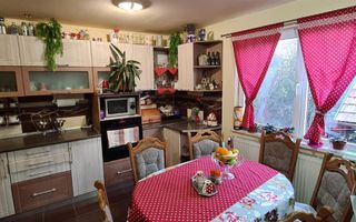 Casa de vanzare, Ultracentral, Pretabil Pensiune/Birouri/Cabinet - Poză 1