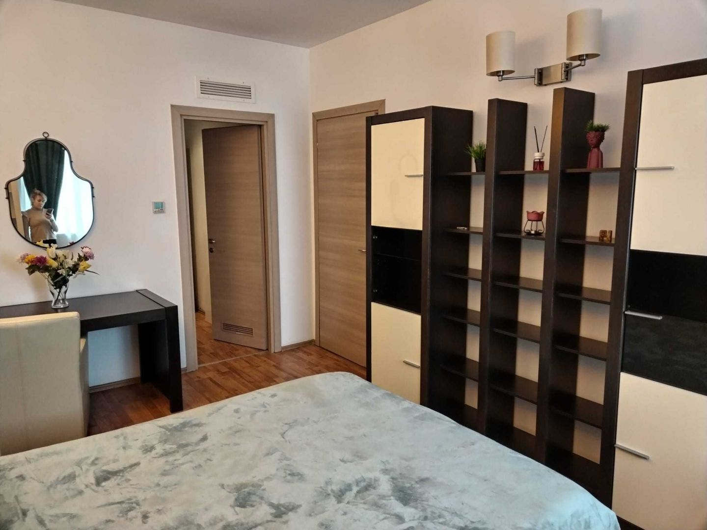 Inchiriere 2 Camere RIN Grand Residence, Vedere Parcul Vacaresti, Dressing - Poză 8