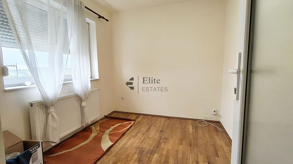 Casa cu 4 camere garaj si curte de 500 mp in Nojorid - Poză 10