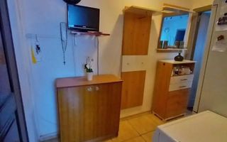 Apartament cu 3 camere in Zona girocului aproape de Spitalul Judetean - Poză 5