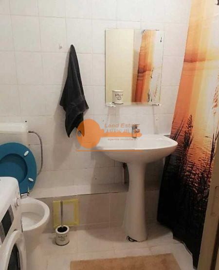 Garsoniera in zona Decebal (Bloc Reabilitat-7 minute Mentrou Piata Muncii) - Poză 2