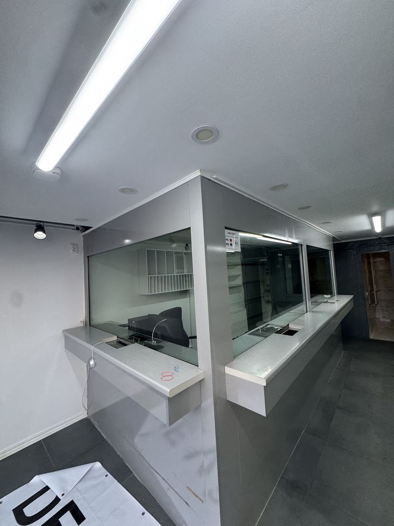 Spațiu comercial complet echipat - Poză 14