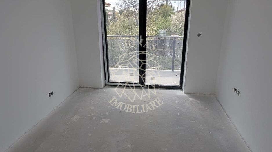 Apartament Ultrafinisat 3 camere-balcon-etaj 1-lift-Calea Moldovei - Poză 3