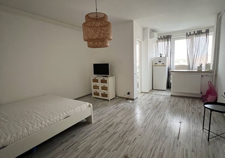 Garsoniera Dristor langa statia de metrou - Poză 2