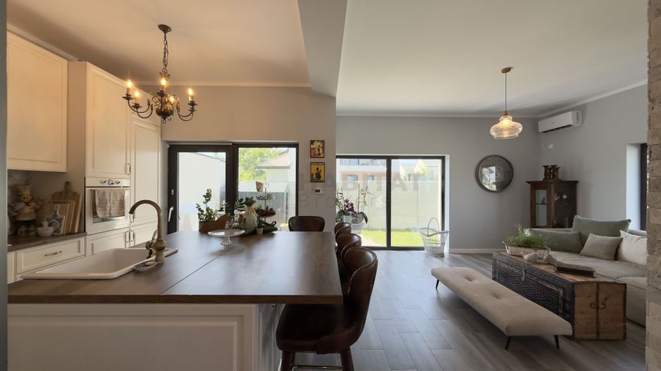 Vila 4 camere, curte amenajata | Strada Petre Ispirescu - Poză 4